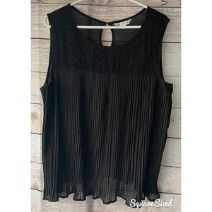 Black sleeveless pleated blouse XL